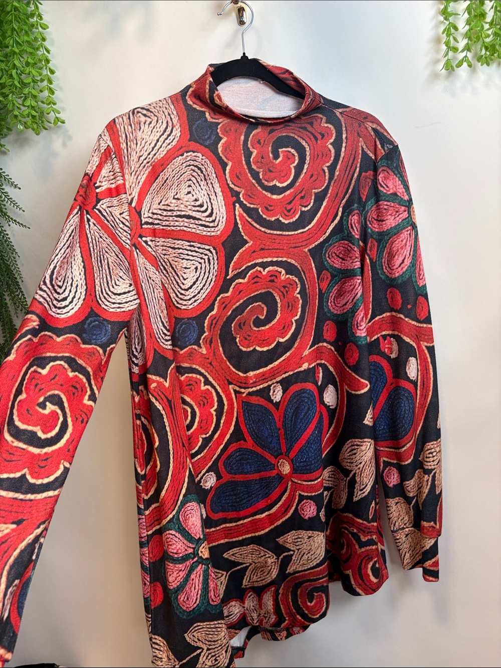 Women's Red Floral-Print Long-Sleeve Tunic Top